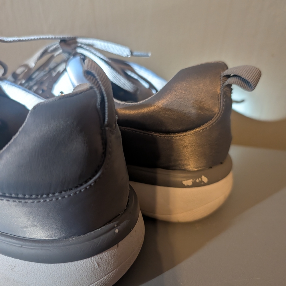 Cloudsteppers by Clarks Gray Sneakers - Picture 4 of 5